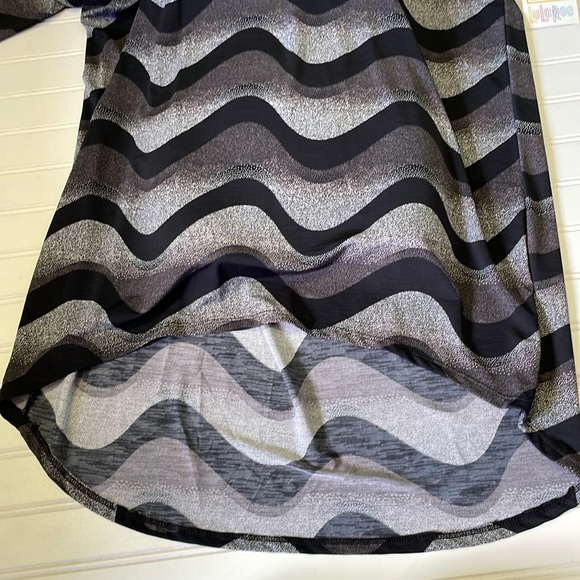 LulaRoe Jersey Geometric Printed Wave Irma Tunic Top-0919 - Picture 9 of 12
